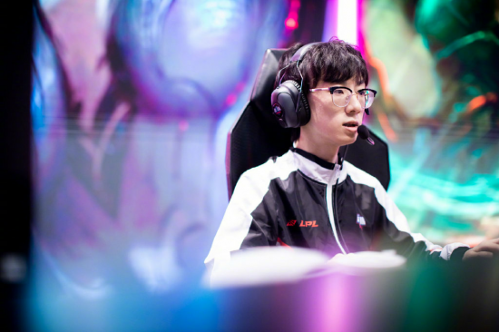 八月必玩新游推荐 无畏契约与远光84精彩对决